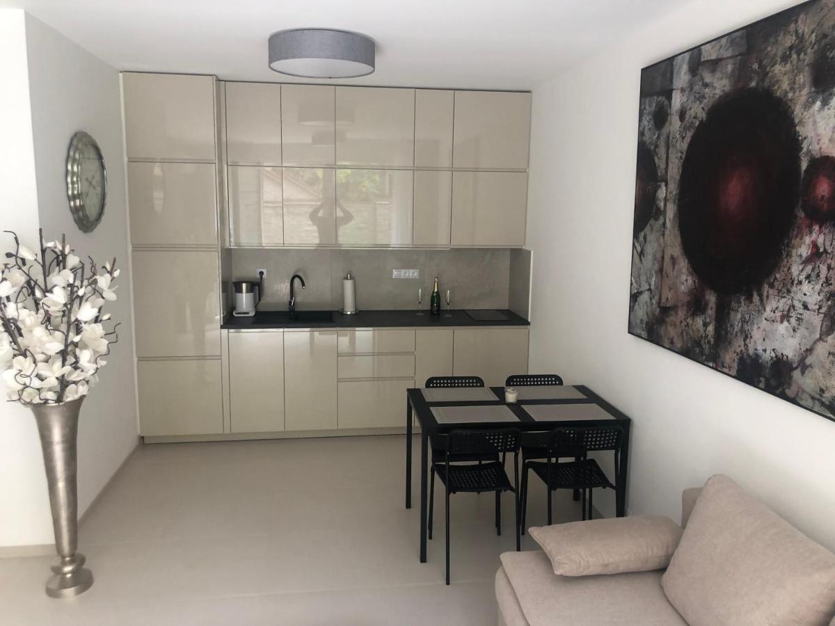 Terrace Apartment Prága Kültér fotó